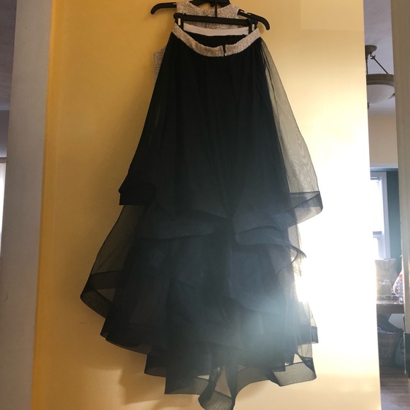 Formal Dress - Picture 5 of 6